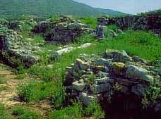 ruins-of-Artemis-temple-partheni